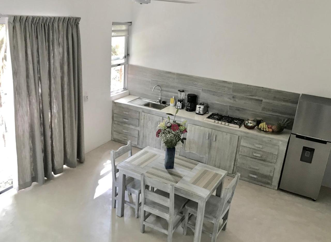 Villa Flor De Mayo Tulum Pueblo Buitenkant foto